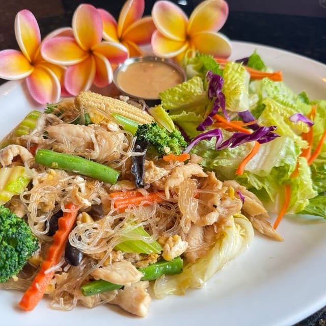 Lunch - Phad Woon Sen.