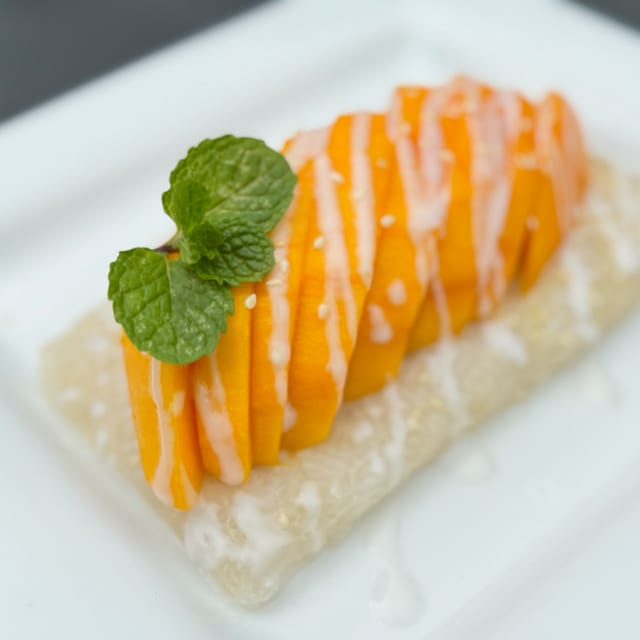 Sweet Sticky Rice w/Mango.
