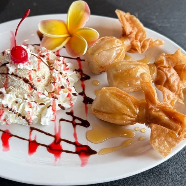 Fried Banana w/Ice Cream.